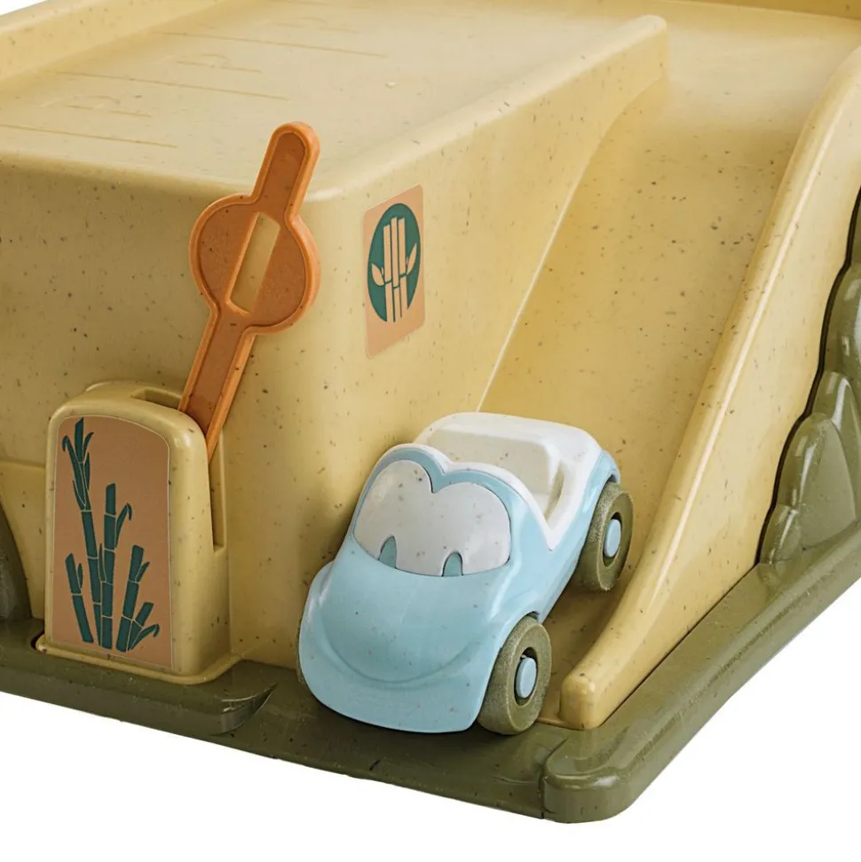 Bioplastic Garage with 3 Cars