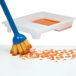 Colorations® Re-useable Paint Tray with Liner and Lid, 1pc