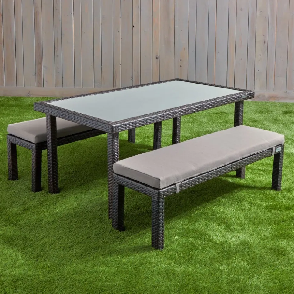 Excellerations® Outdoor Wicker Dining Set 21" (Preschool Height)