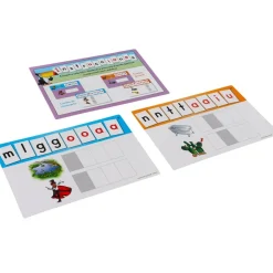 Letras y tarjetas de trabajo para la construcción de palabras (Spanish Word Building Task Cards And Letter Tiles) - 20 cards, 95 tiles
