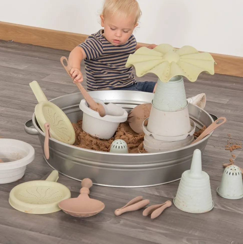 Sand and Water Kit - 21 Pieces