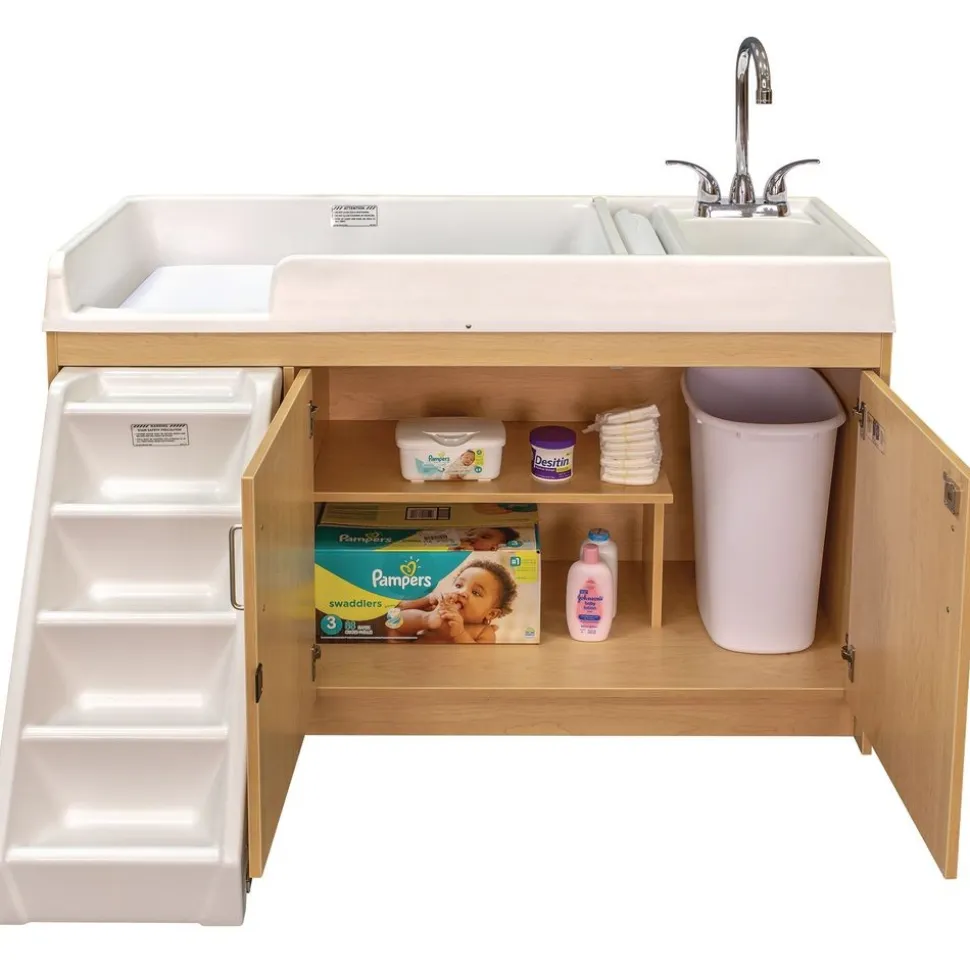 Walkup Changing Center - Maple/Maple